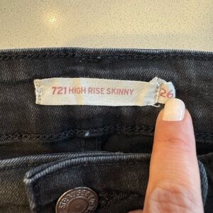 Levi's High Rise Skinny Jeans - Dark Gray